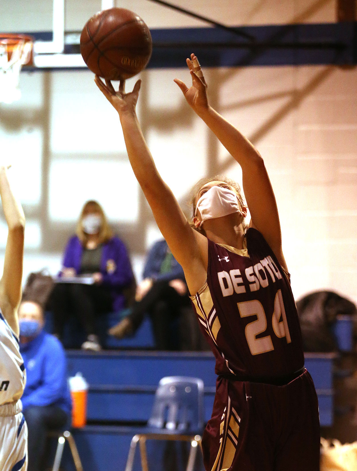 December 8: De Soto vs Coulee Christian